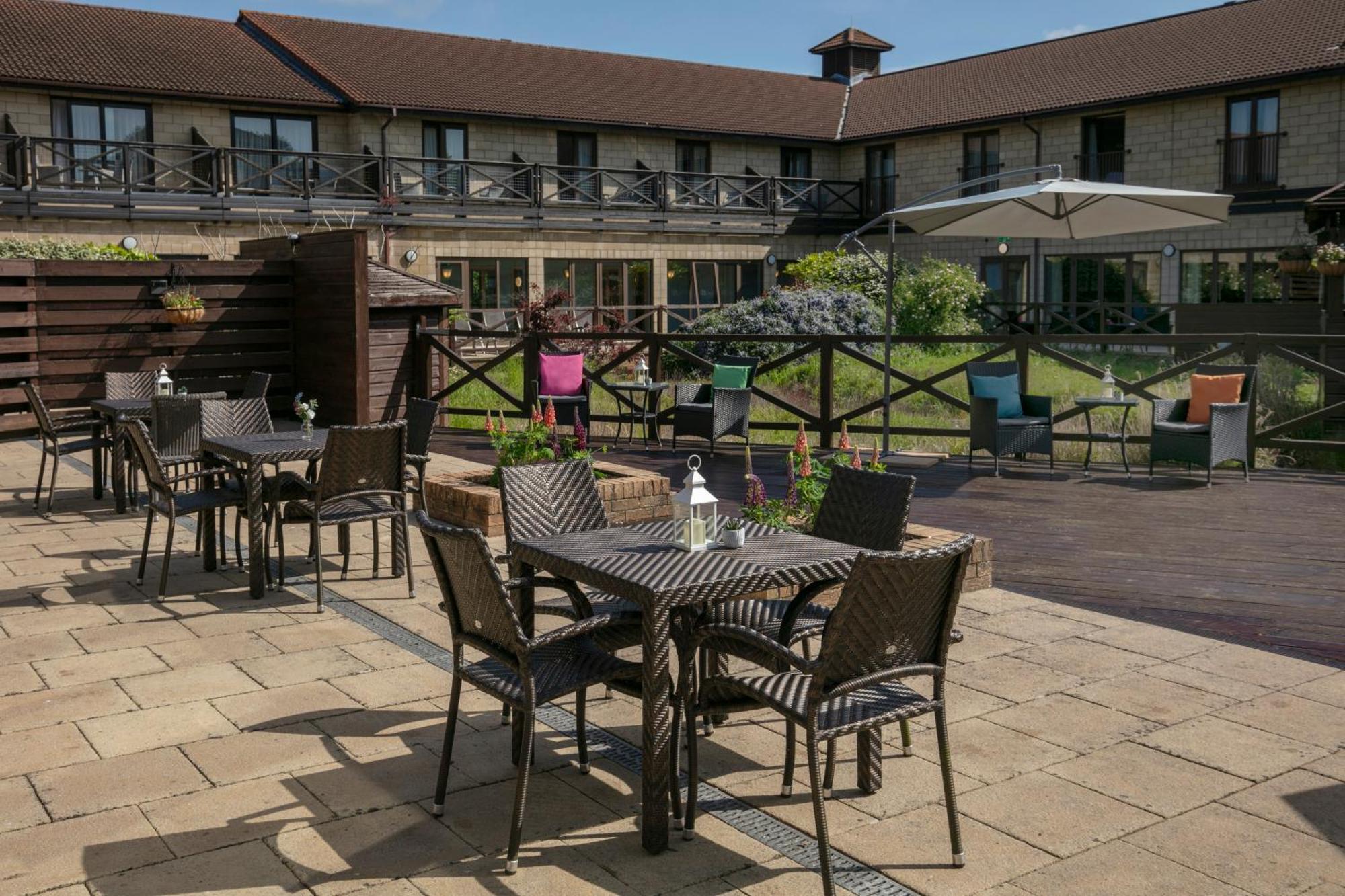 Hampshire Court Hotel & Spa Basingstoke Eksteriør bilde